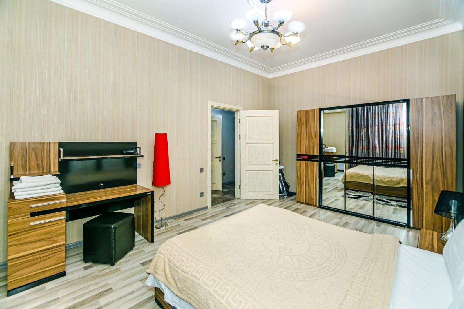 Azneft Square Deluxe Apartment 巴库 外观 照片